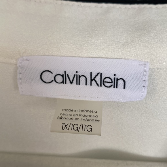 Calvin Klein white long sleeve button front black trimmed w/ silver button shirt - Picture 4 of 11